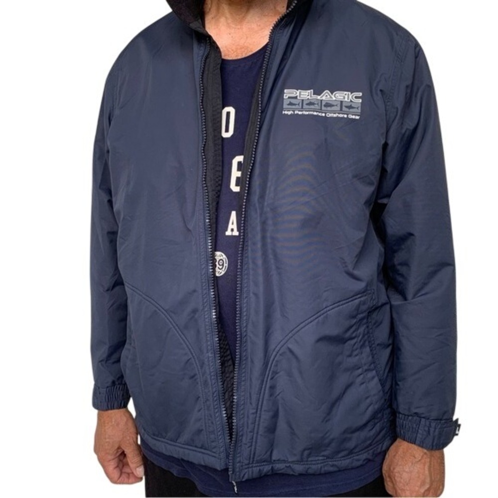 PELAGIC.‎ High Performance Offshore Gear. Heavy navy jacket w/hood. Fleece. M.